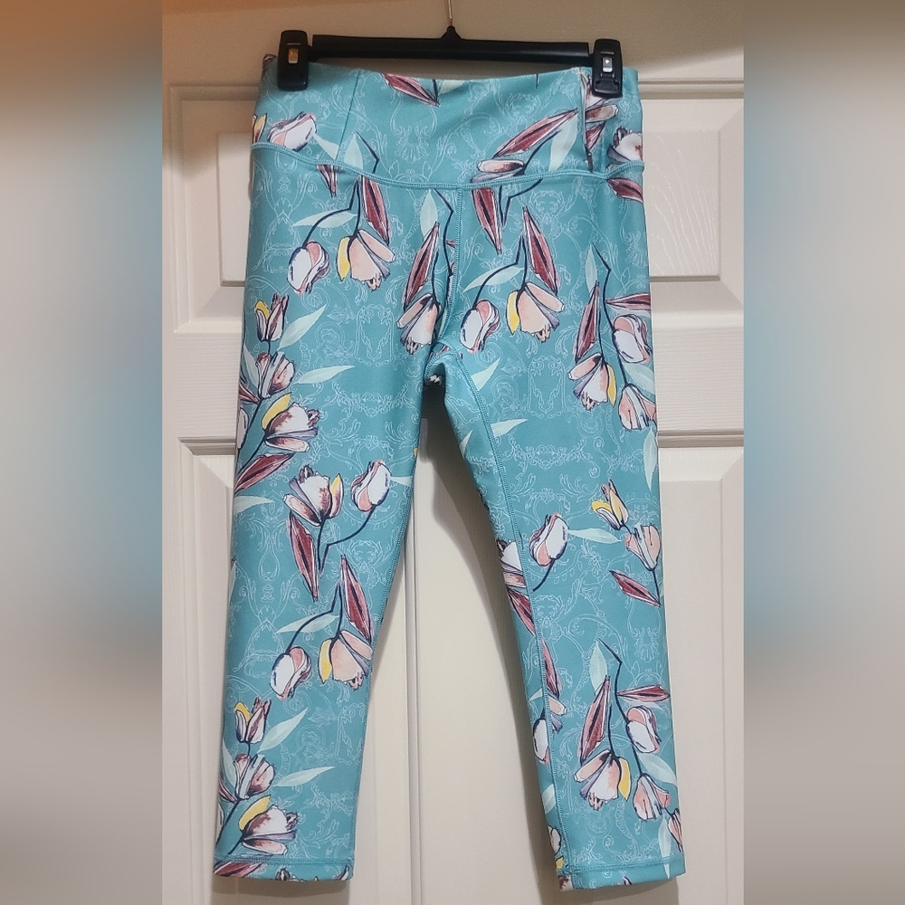 CALIA ESSENTIAL capri garden gate print size S NWOT